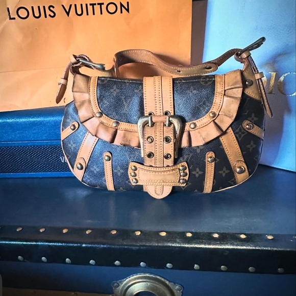 Vintage Louis Vuitton bag, limited edition, Leonor, monogram canvas (2004) - Picture 2 of 3